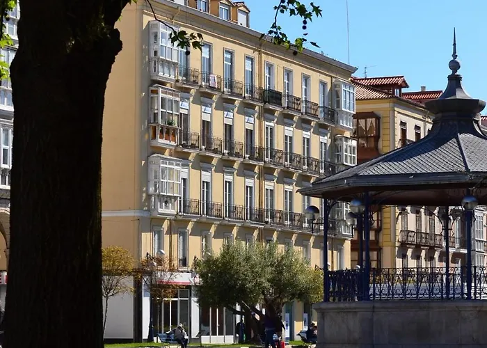 Plaza Pombo B&B - Hostal